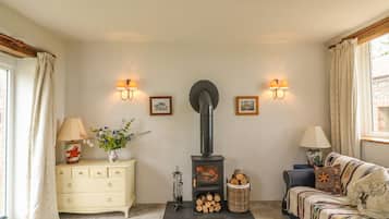 Cottage | Living area