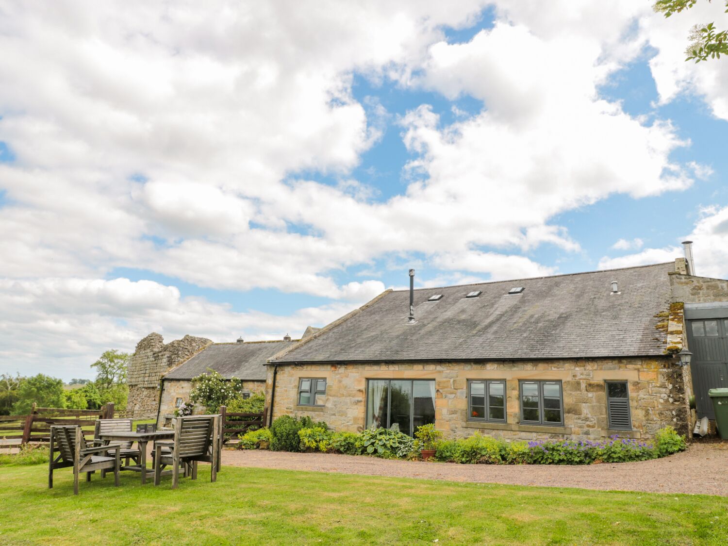 Cottage | Interior