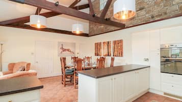 Cottage | Interior