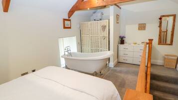 Cottage | 1 bedroom, individually decorated, individually furnished, free WiFi