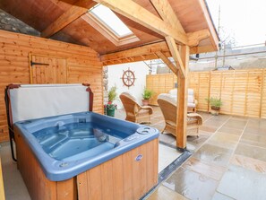 Spa - The Dove Cote (Richmond)