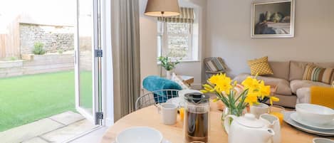 Cottage | Interior