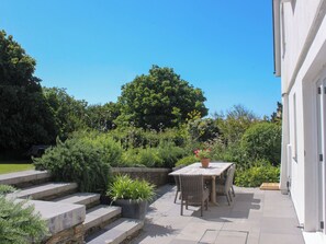 Cottage | Outdoor dining