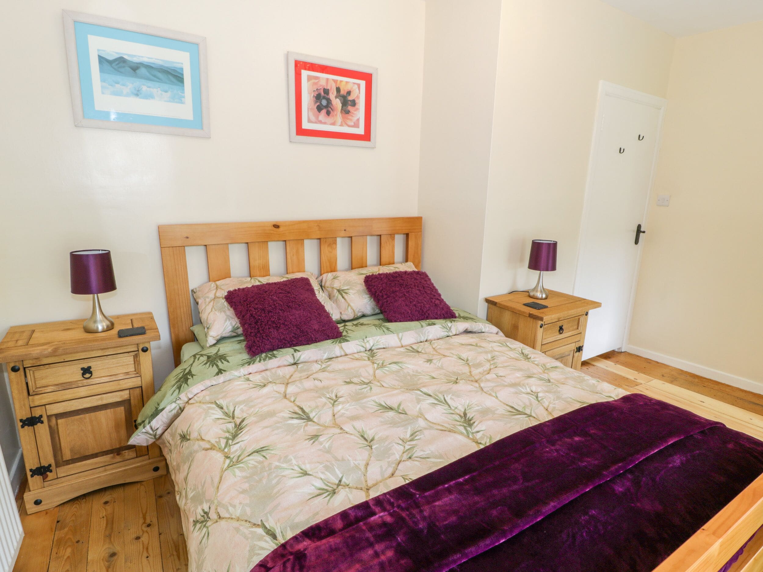 Cottage | 2 bedrooms, individually decorated, individually furnished, free WiFi