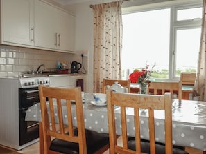 Cottage | Private kitchen | Fridge, microwave, toaster, high chair - Little Lanes (Camelford)