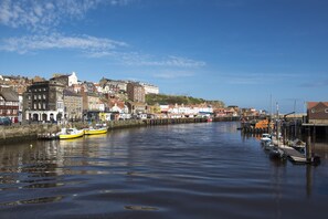 Cottage | Bahagian dalam