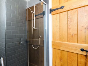 Shower - Viking Cottage (Lochailort)
