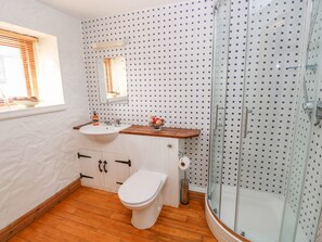Cottage | Bathroom
