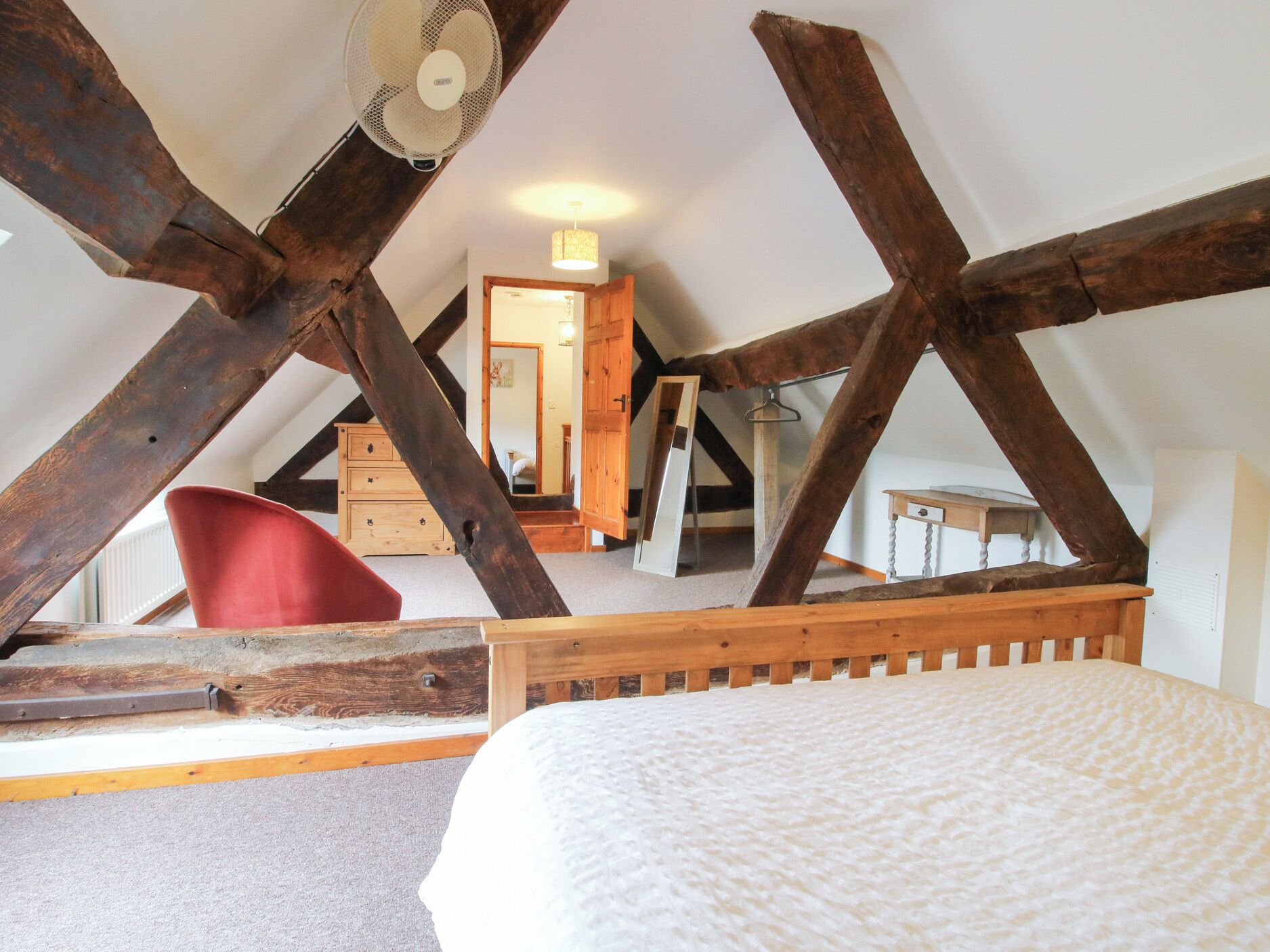 3 bedrooms, individually decorated, individually furnished, free WiFi