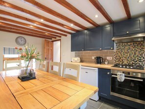 Dishwasher, cookware/dishes/utensils