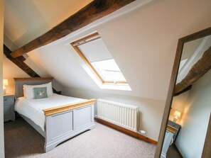 3 bedrooms, individually decorated, individually furnished, free WiFi