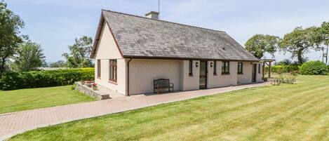 Cottage | Front of property