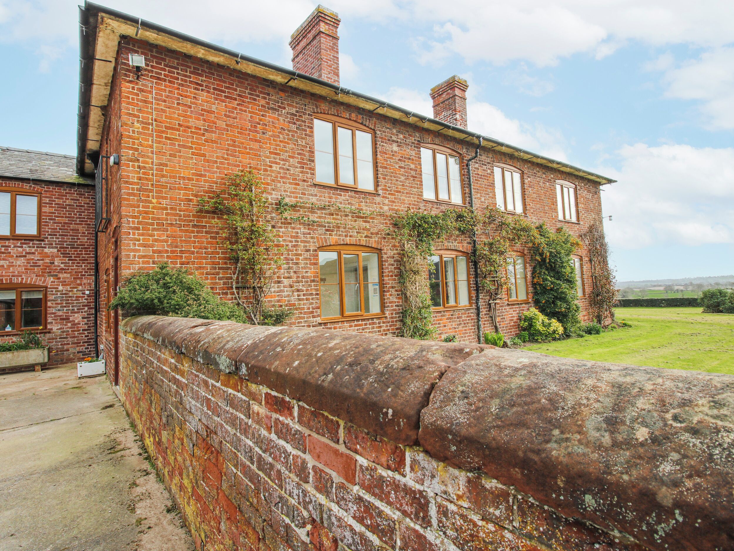 Cottage | Property grounds