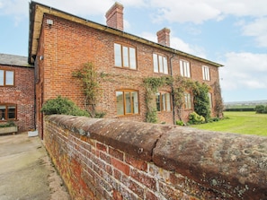 Cottage | Property grounds - The Manor House at Kenwick Lodge (Ellesmere)