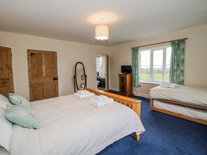 Cottage | 6 bedrooms, individually decorated, individually furnished, free WiFi - The Manor House at Kenwick Lodge (Ellesmere)