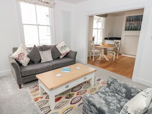 Cottage | Living area - Apartment 1 @ 22 Foss Street (Dartmouth)