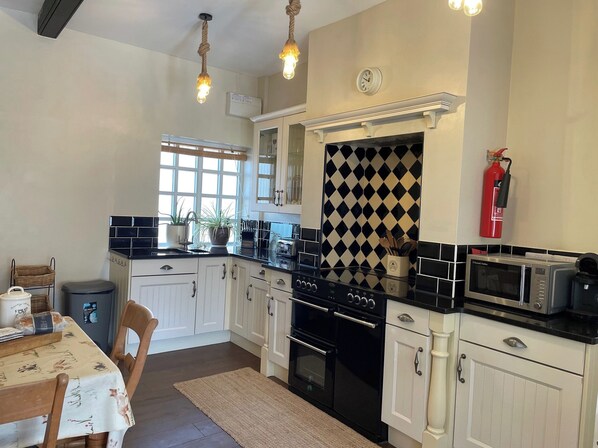 Cottage | Private kitchen | Highchair, cookware/dishes/utensils - Warren House Cottage (Market Rasen)