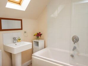 Cottage | Bathroom | Shower - Sleeper Cottage (Filey)