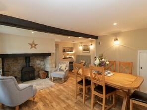 Cottage | Dining - Market House (Weymouth)