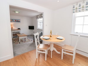 Cottage | Private kitchen | Fridge, oven, stovetop, electric kettle