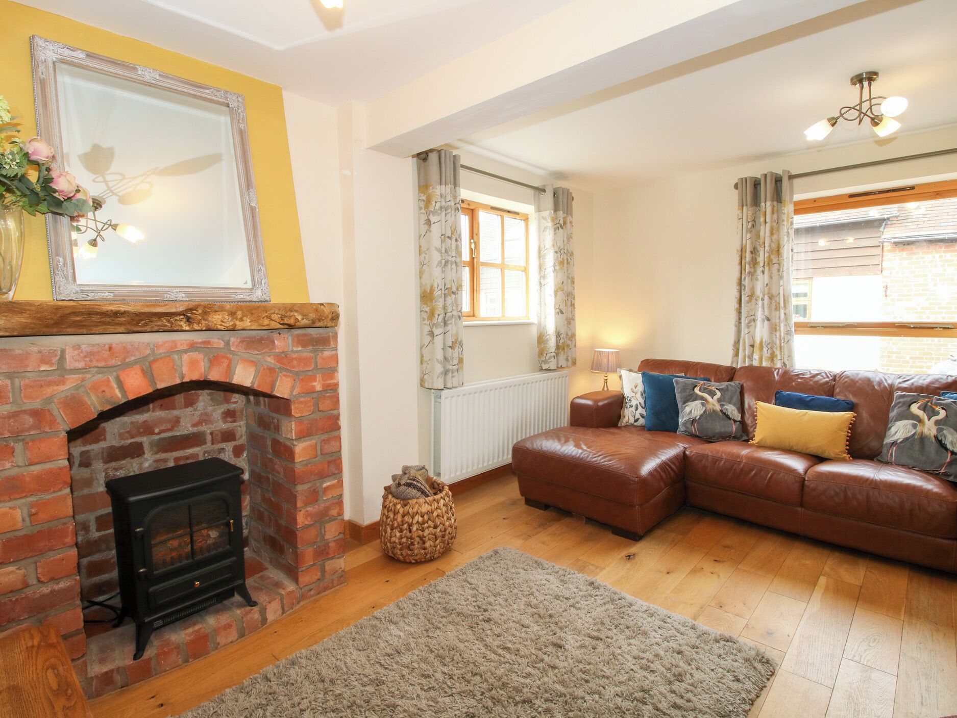 Cottage | Living area | TV