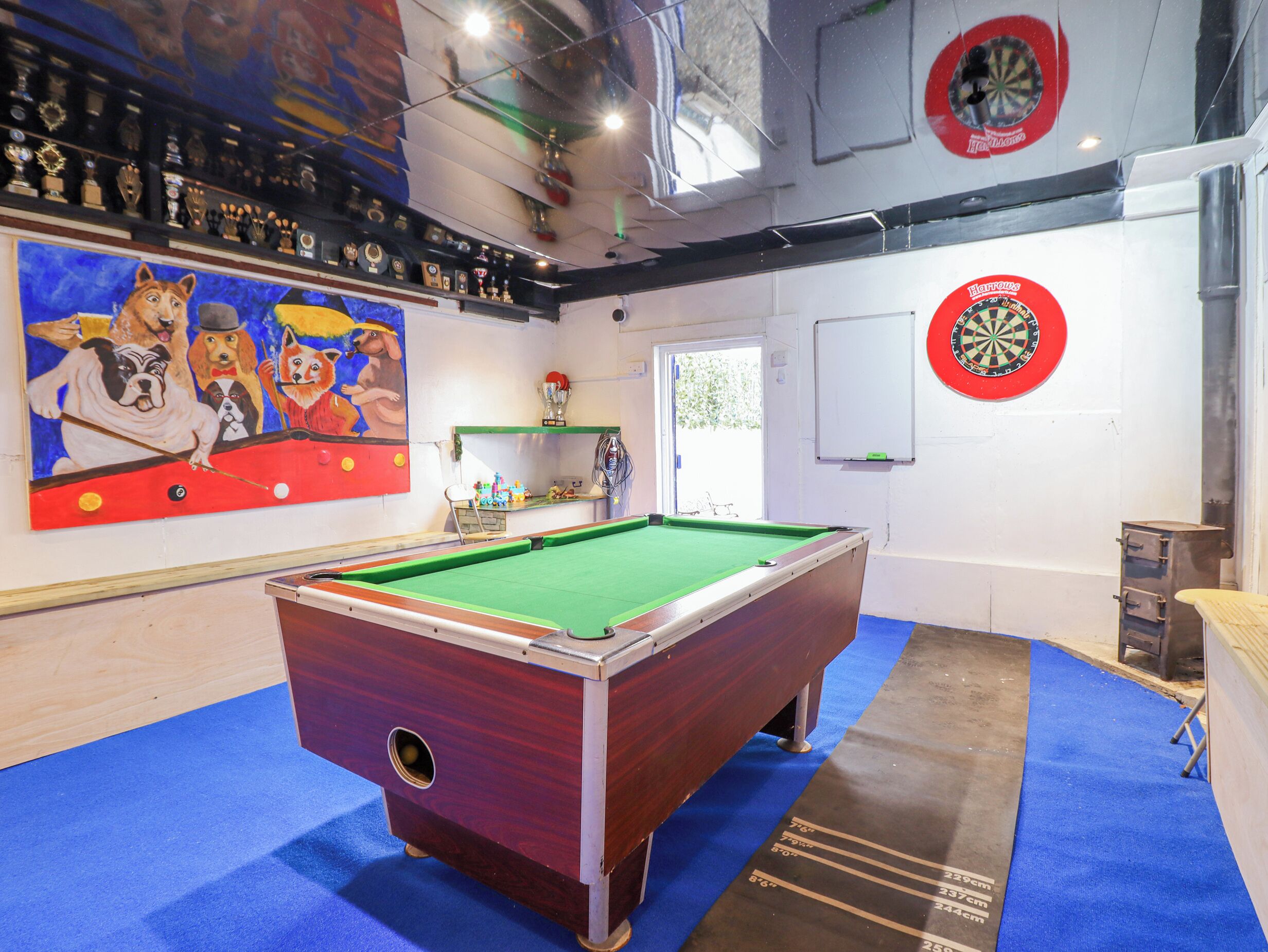 Cottage | Games room