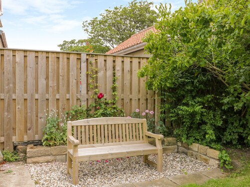 Stakesby House Apartment 1