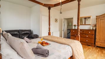 Cottage | 6 bedrooms, individually decorated, individually furnished, free WiFi
