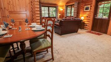 Kır Evi | Özel mutfak | Bulaşık makinesi, tencere seti/tabak/mutfak aletleri