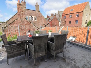 Cottage | Outdoor dining