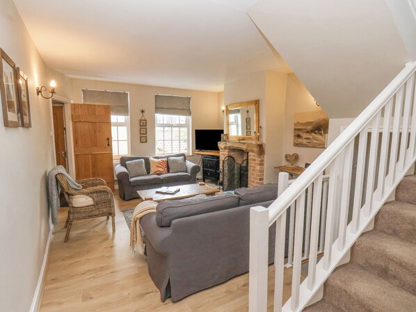 Cottage | Living area
