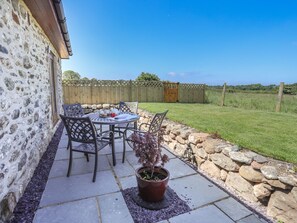 Cottage | Property grounds - Y Bwthyn (Llanfairpwllgwyngyll)