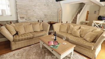 Cottage | Living area