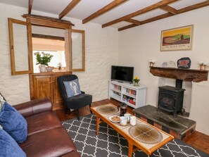 Cottage | Living area