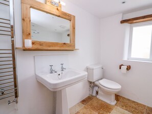 Cottage | Bathroom