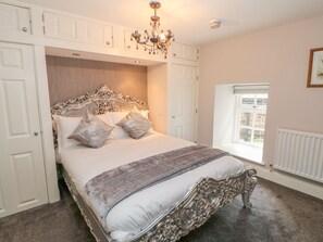 Cottage | 4 bedrooms, individually decorated, individually furnished, free WiFi - Castle Keep at Stanhope Castle (Bishop Auckland)