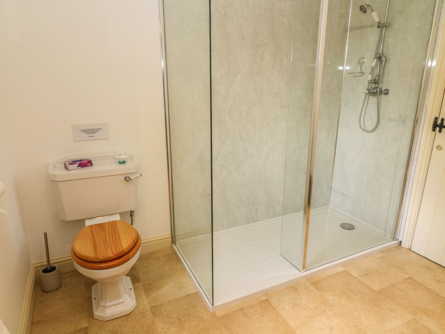 คอทเทจ | ห้องน้ำ | ฝักบัว