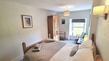 2 bedrooms, individually decorated, individually furnished, free WiFi