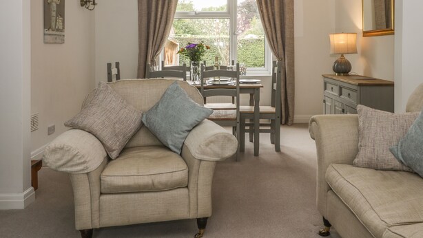 Cottage | Interior