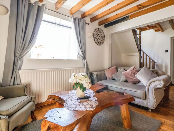 Cottage | Living area - Woodland Cottage (Llangollen)