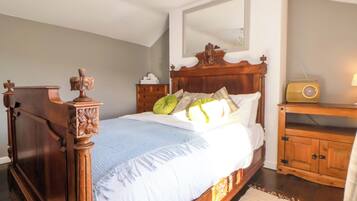 Cottage | 2 bedrooms, individually decorated, individually furnished, free WiFi