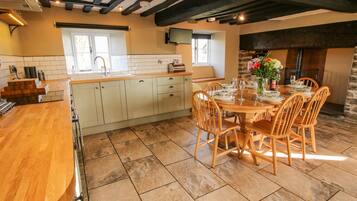 Cottage | Interior