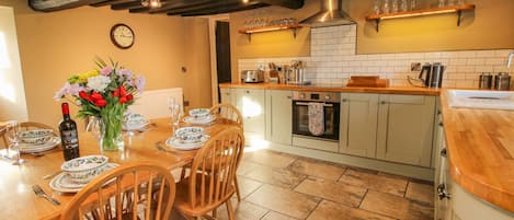 Cottage | Interior