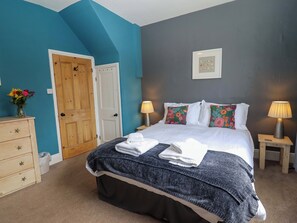 2 habitaciones, decoración personalizada y muebles diferentes 