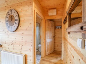 Bathroom - Alken Cabin (Bushmills)
