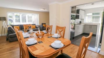 Cottage | Interior