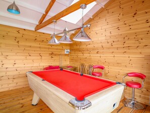 Cottage | Interior
