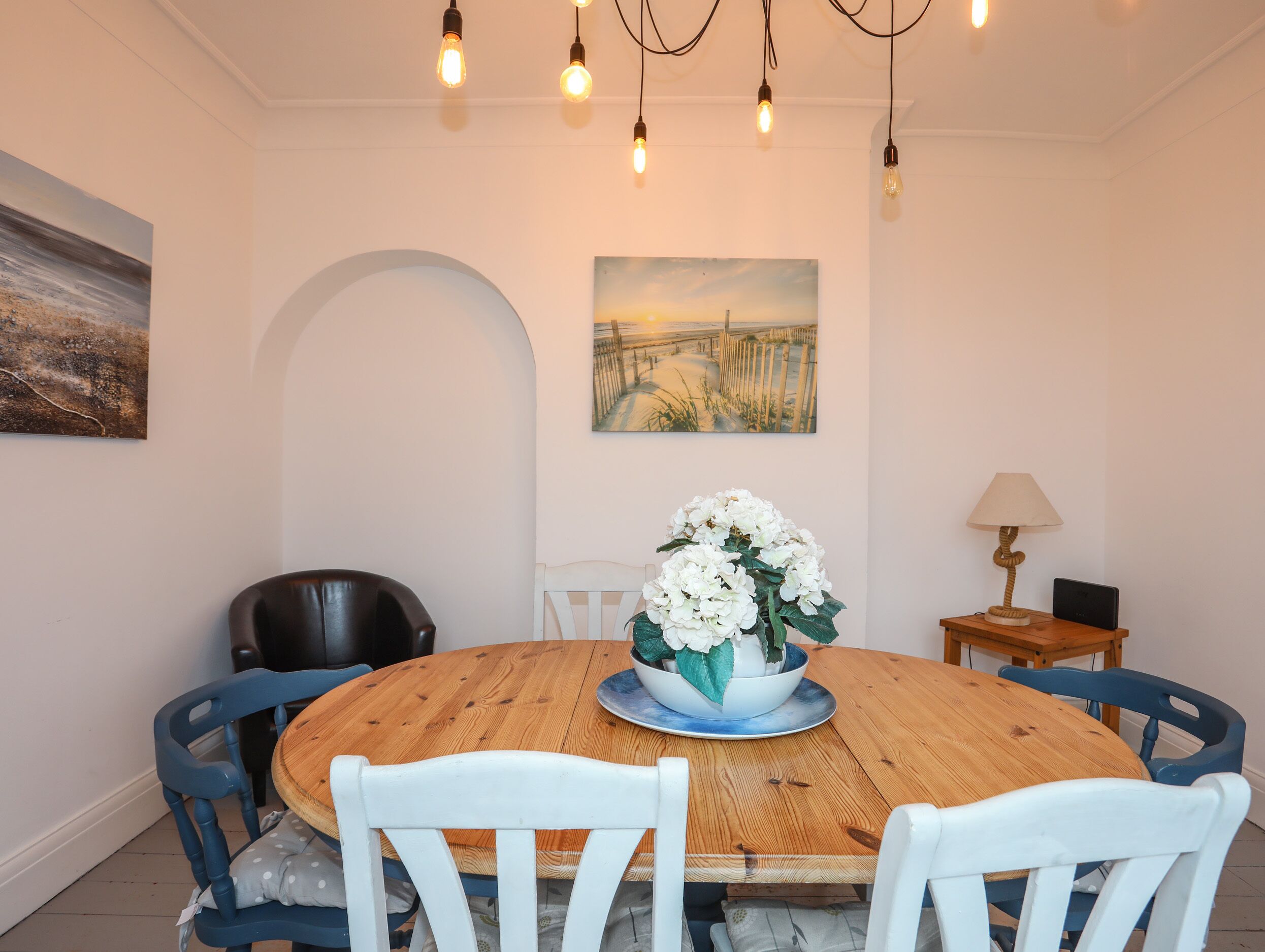 Cottage | Dining