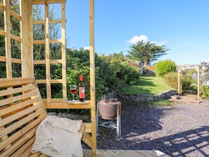 Cottage | Property grounds - Casita (Tyn-y-Gongl)