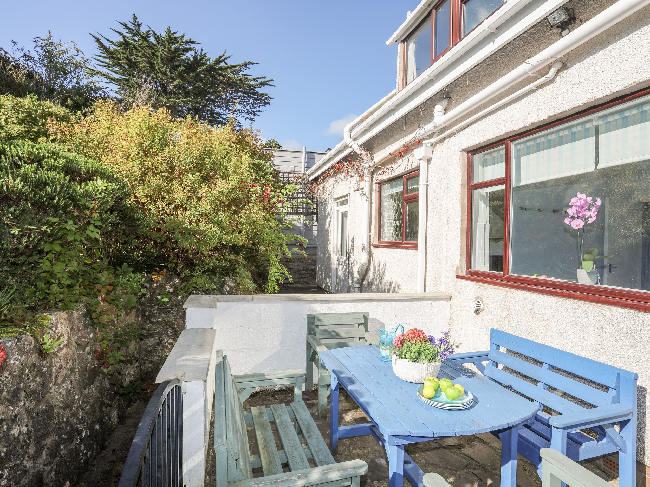 تناول الطعام بالخارج